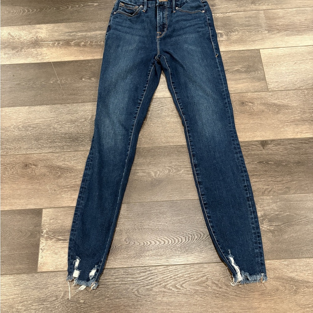 Good American Blue Skinny Jeans with Distressed Hem